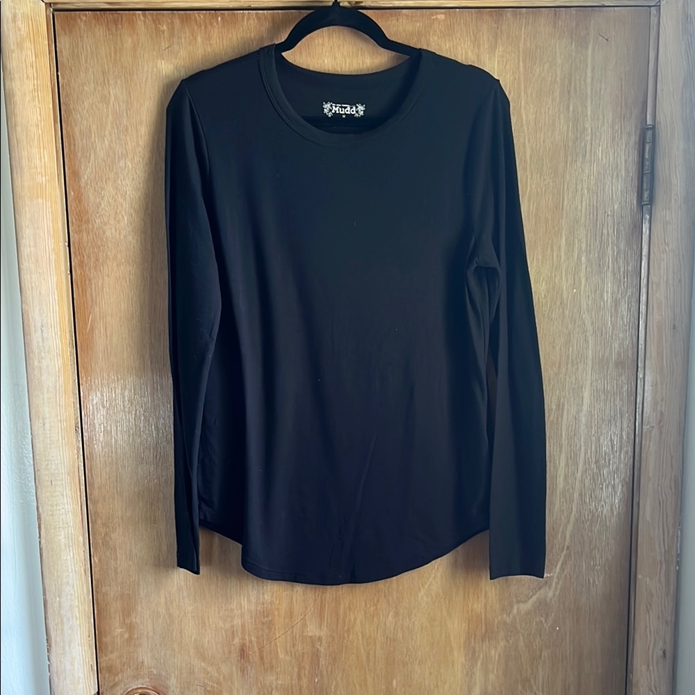 Mudd Woman’s Black Fitted Long Sleeve T-Shirt